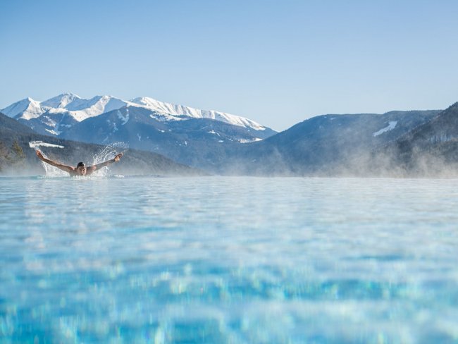 Your hotel in Val Pusteria/Pustertal with pool oasis