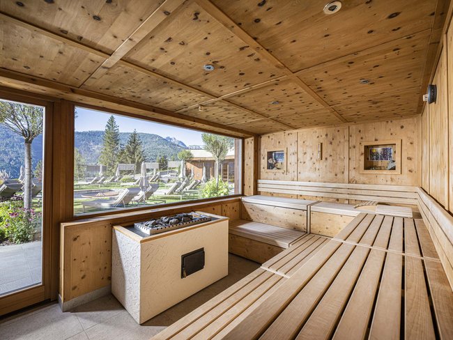 Hotel with sauna in South Tyrol: Alpen Tesitin