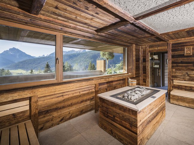 Hotel with sauna in South Tyrol: Alpen Tesitin