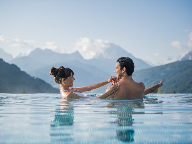 Your hotel in Val Pusteria/Pustertal with pool oasis