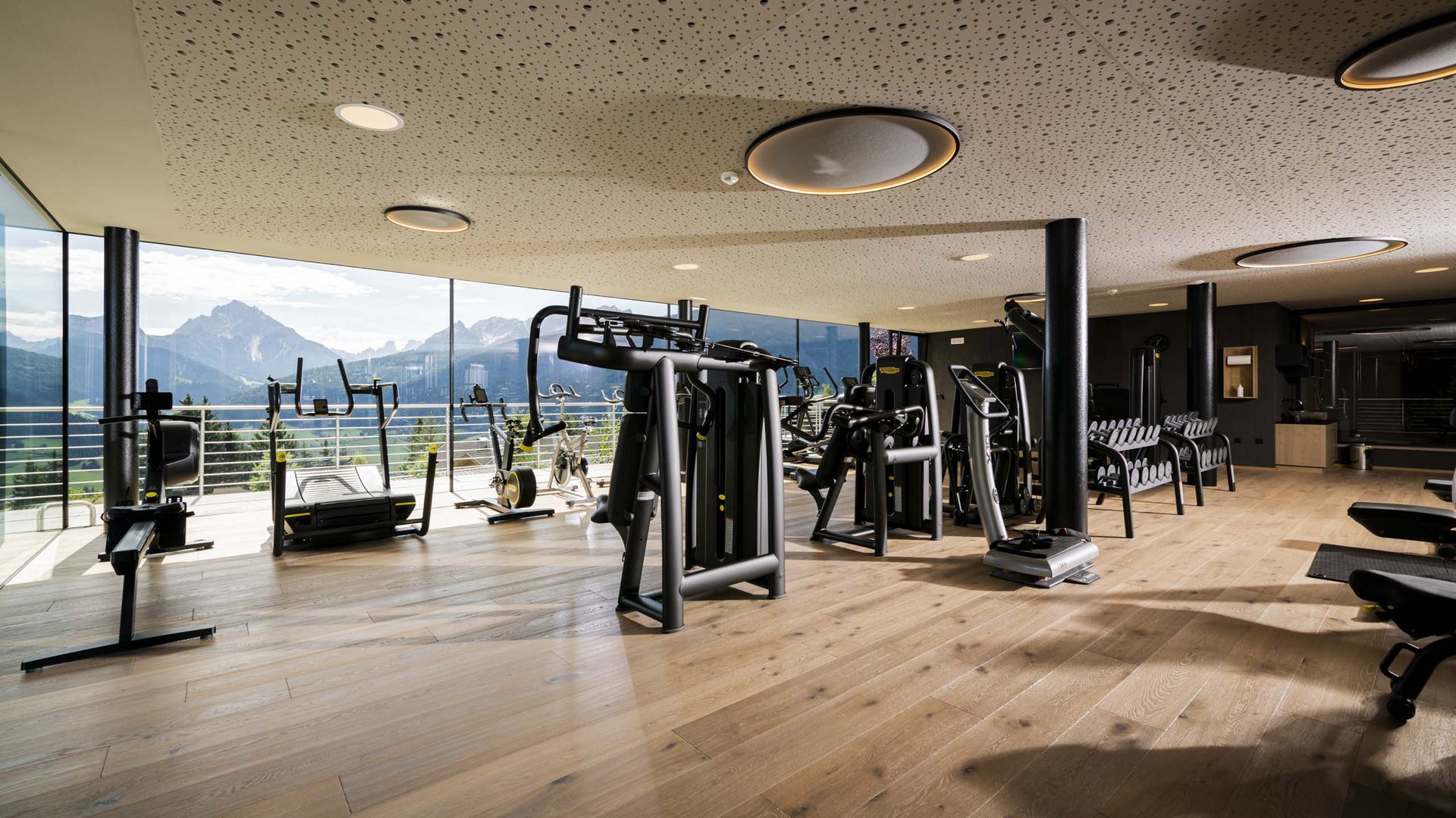 Your 5-star wellness hotel with gym