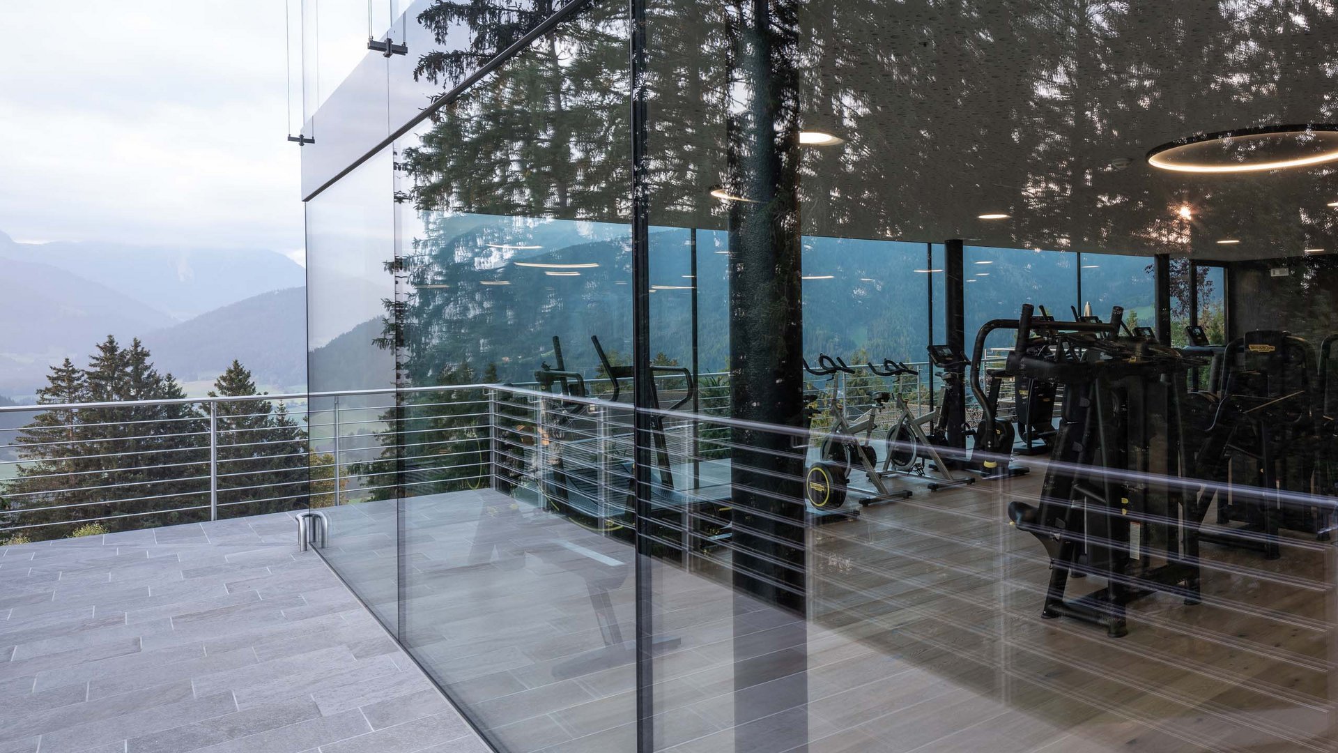 Your 5-star wellness hotel with gym