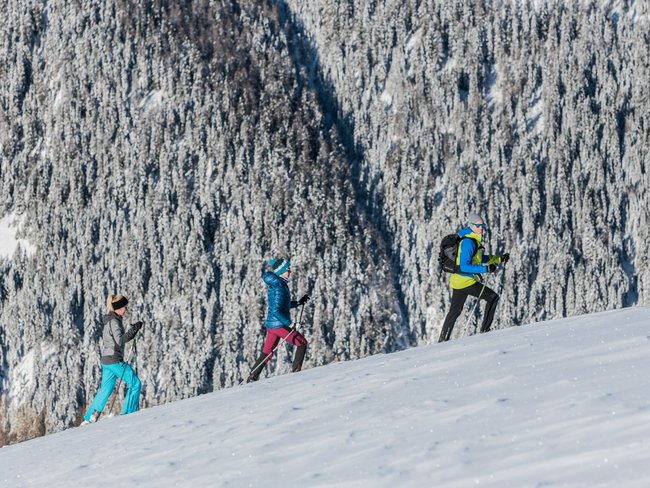 Schneeschuhwandern vom Hotel in Südtirol